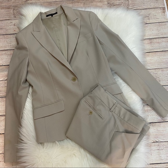 Theory Jackets & Blazers - Theory One-Button Wool Suit